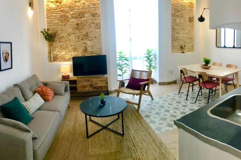 Gatu Premium Villa Libertad, Preferente Mayores De 25 Anos Y Familias Cádiz Exteriér fotografie